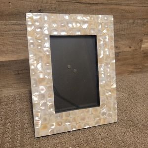 Pier1 4x6 shell picture frame